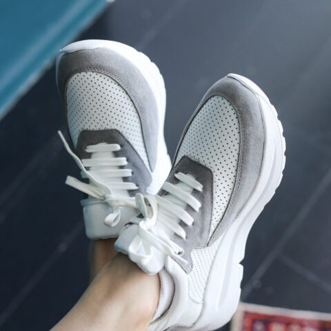 Кросівки жіночі Molly білий з сірими вставками